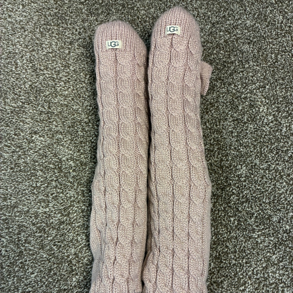 UGG Blush Cable Knit Socks with Fluffy White Cuffs - Picture 9 of 10